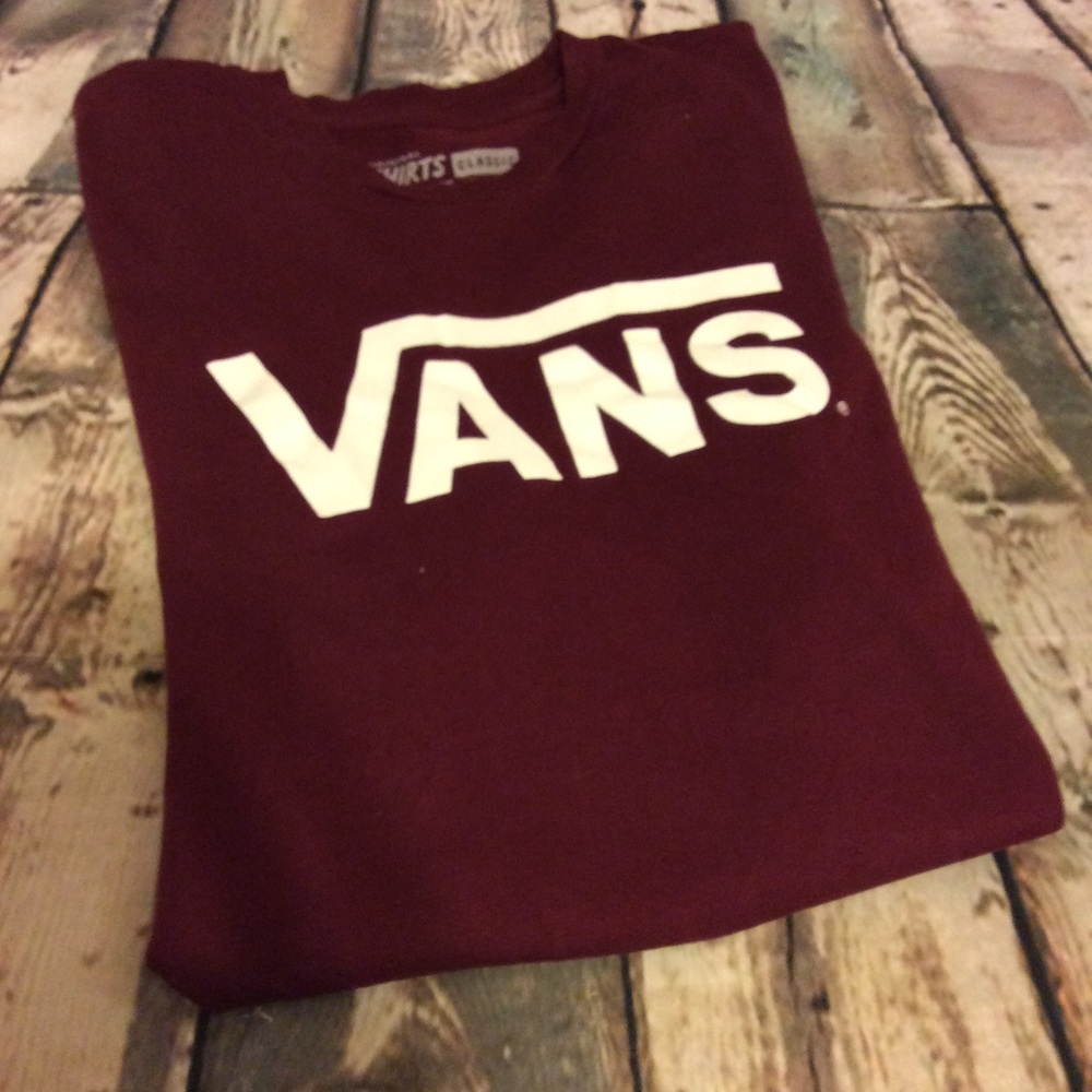 Vans burgundy tee size M
